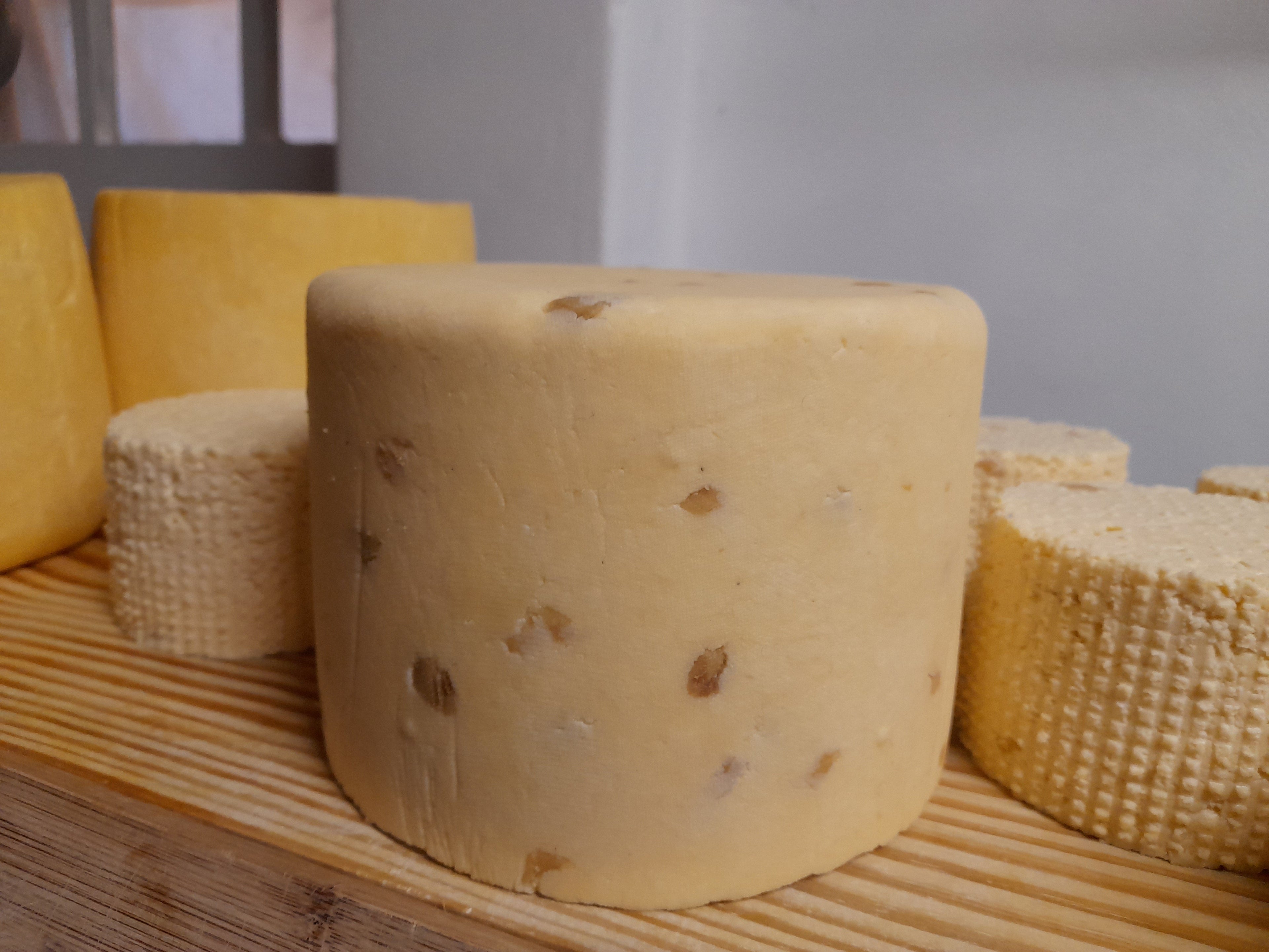 GINGERTWIST Raw Cheddar (medium matured)