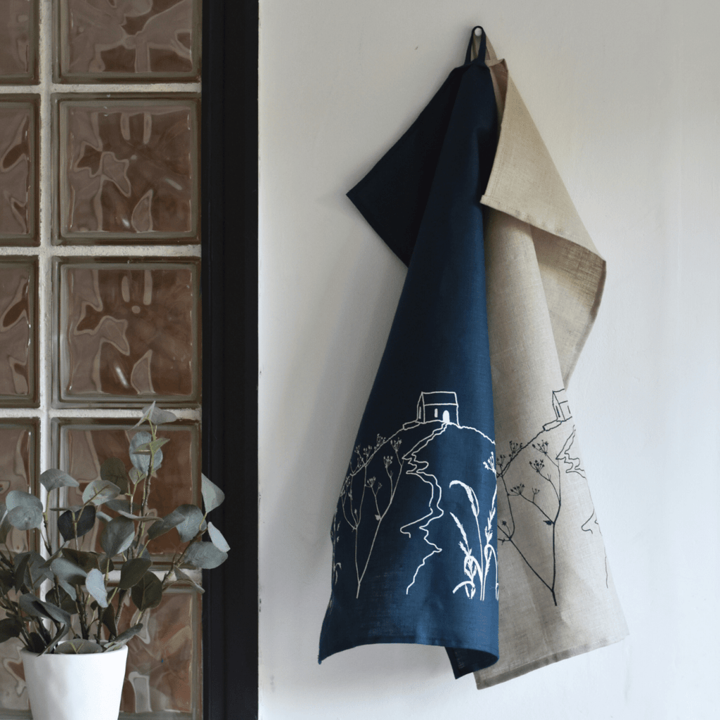 Linen Tea Towel With Rame Head Design