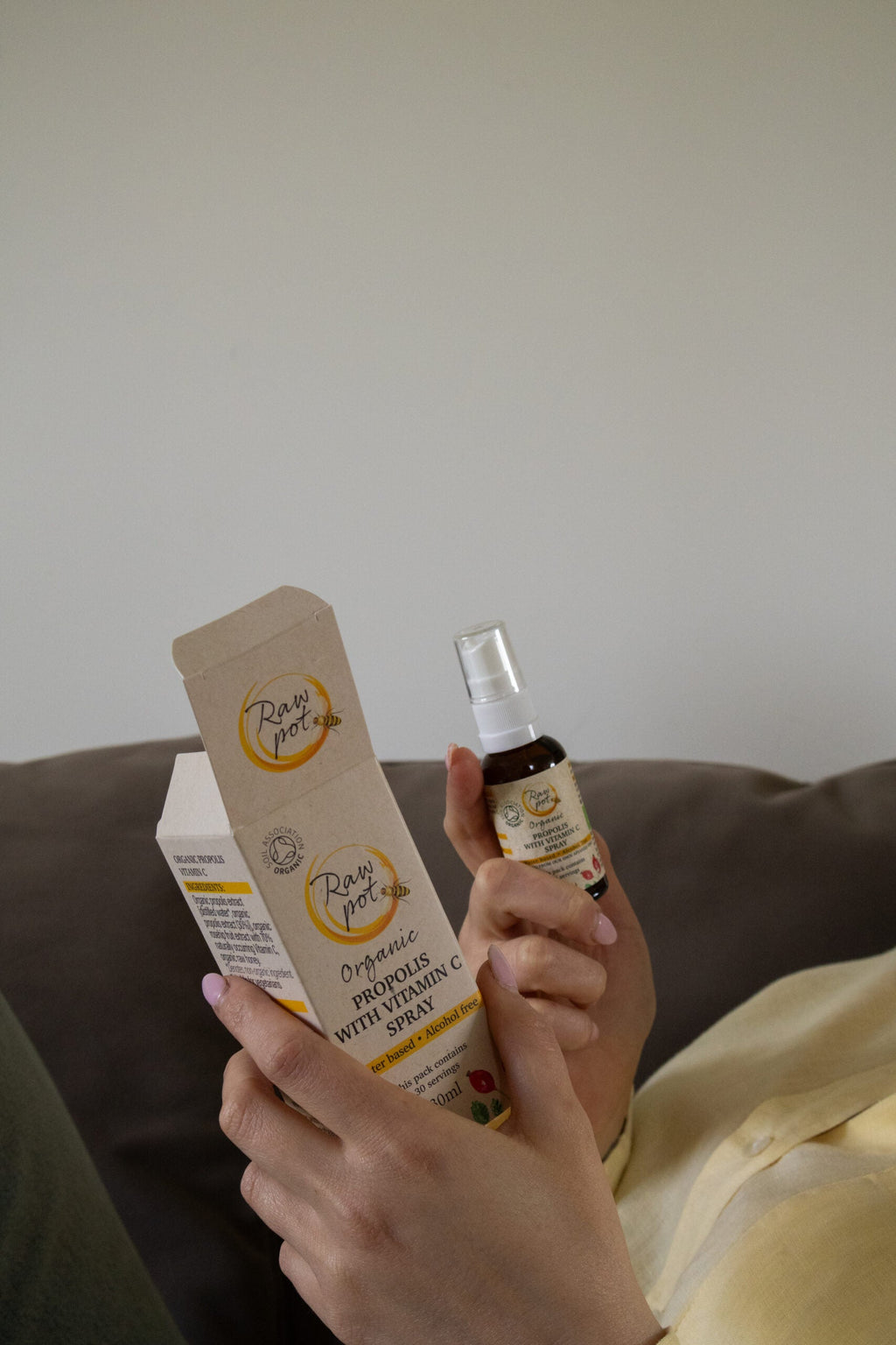 Organic Propolis With Vitamin C Spray