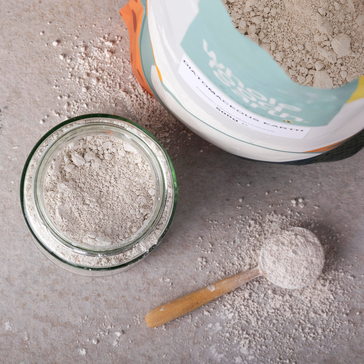 Diatomaceous Earth | Natural Flea Treatment for Pets by Whole Food Earth® | The Hackers Market