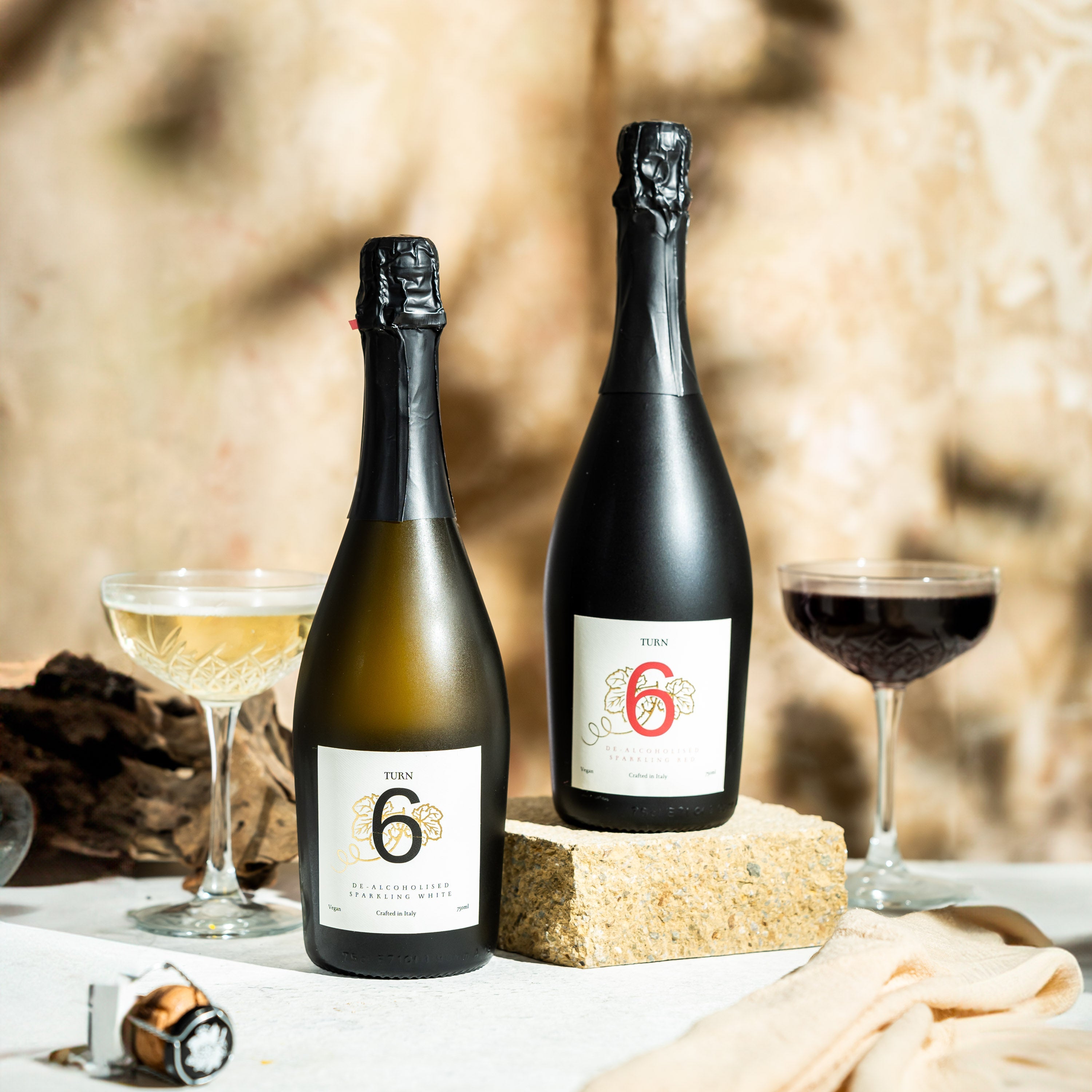 Alcohol-Free Sparkling White & Red - Case of Six by Turn 6 | The Hackers Market